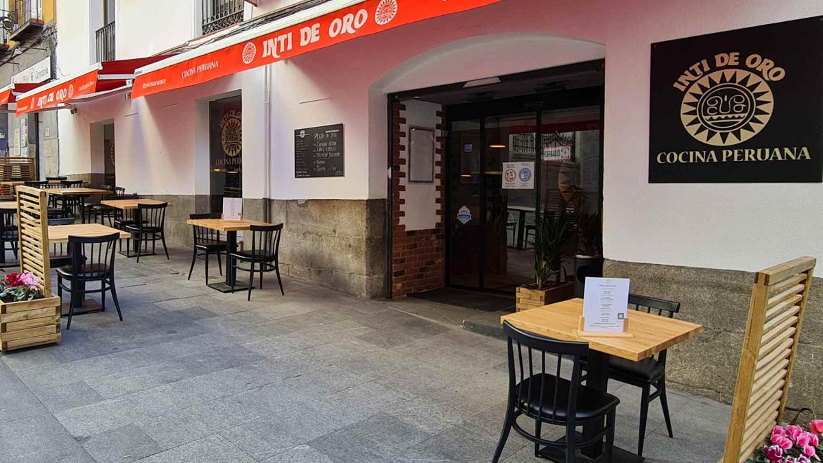 Terraza al aire libre | Restaurante Peruano Inti de Oro Callao